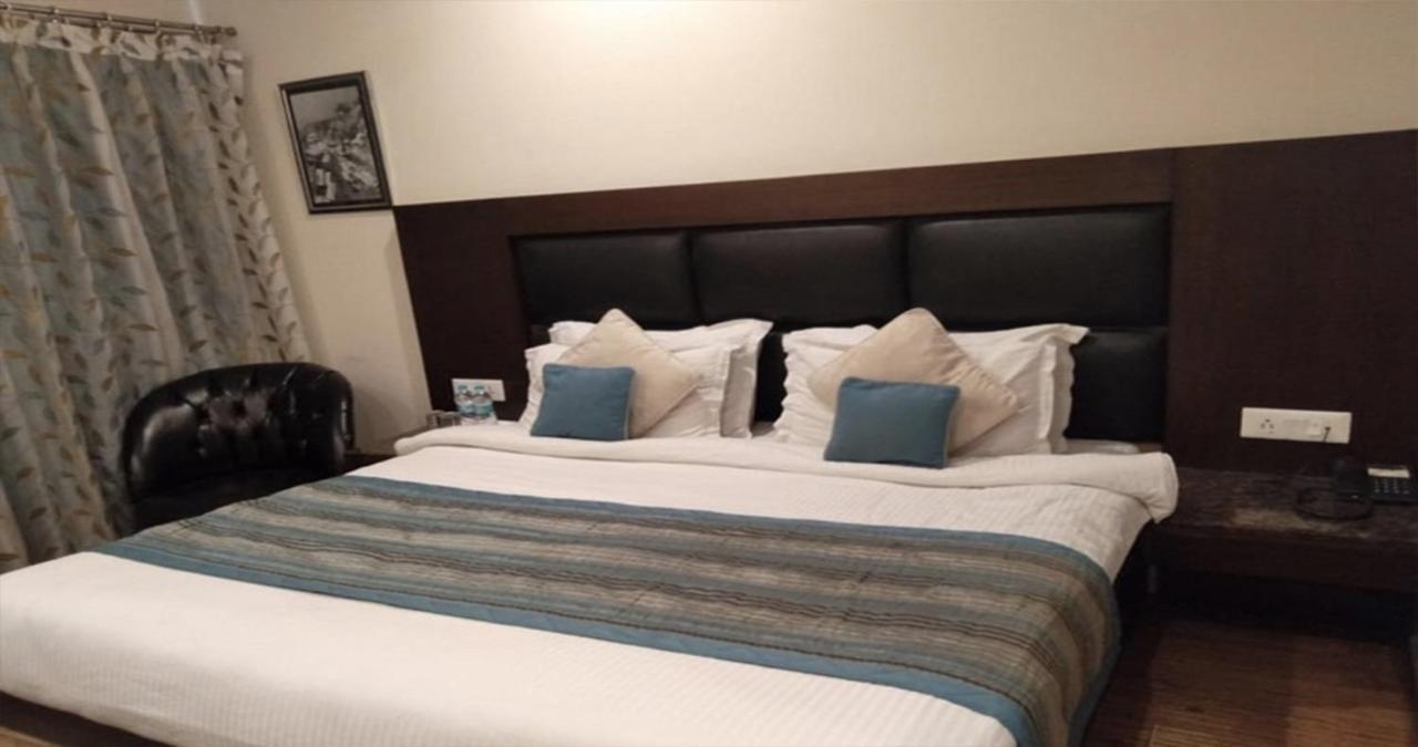 Hotel Sanobar The Midtown Mussoorie Zewnętrze zdjęcie